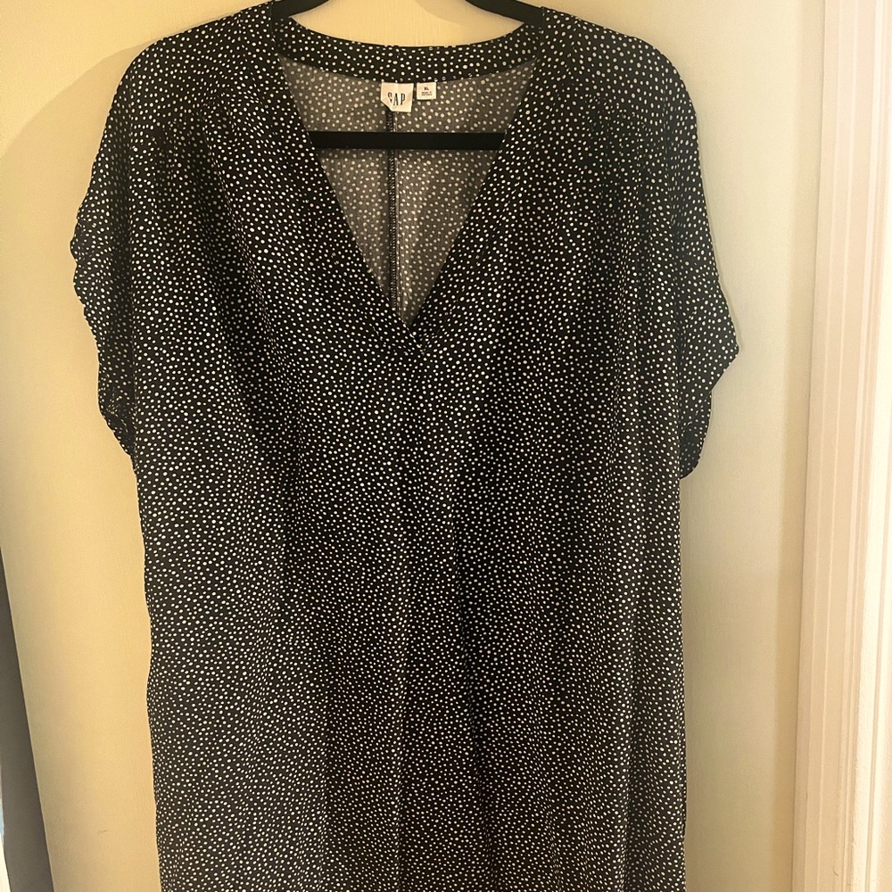Gap v neck t shirt dress